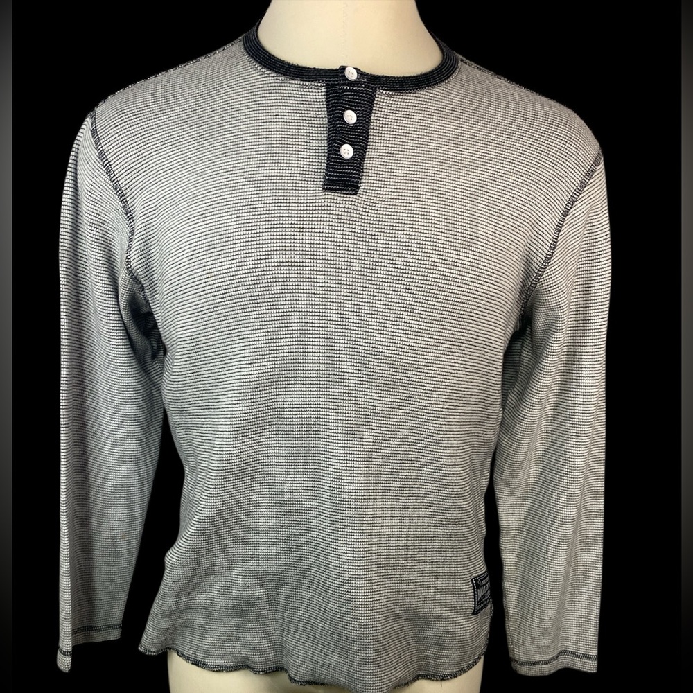 Broken Threads Gray Long Sleeve Henley Shirt Men’s XL
